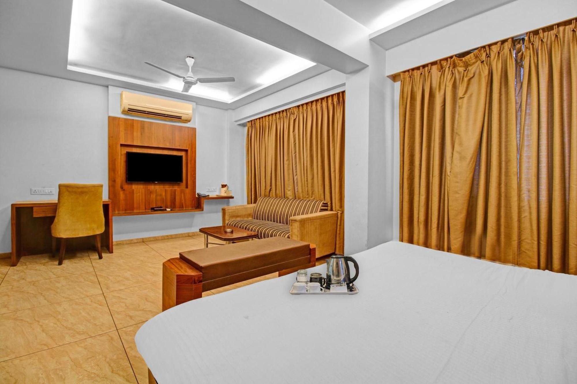 Hotel Surya Bhopal Exterior foto